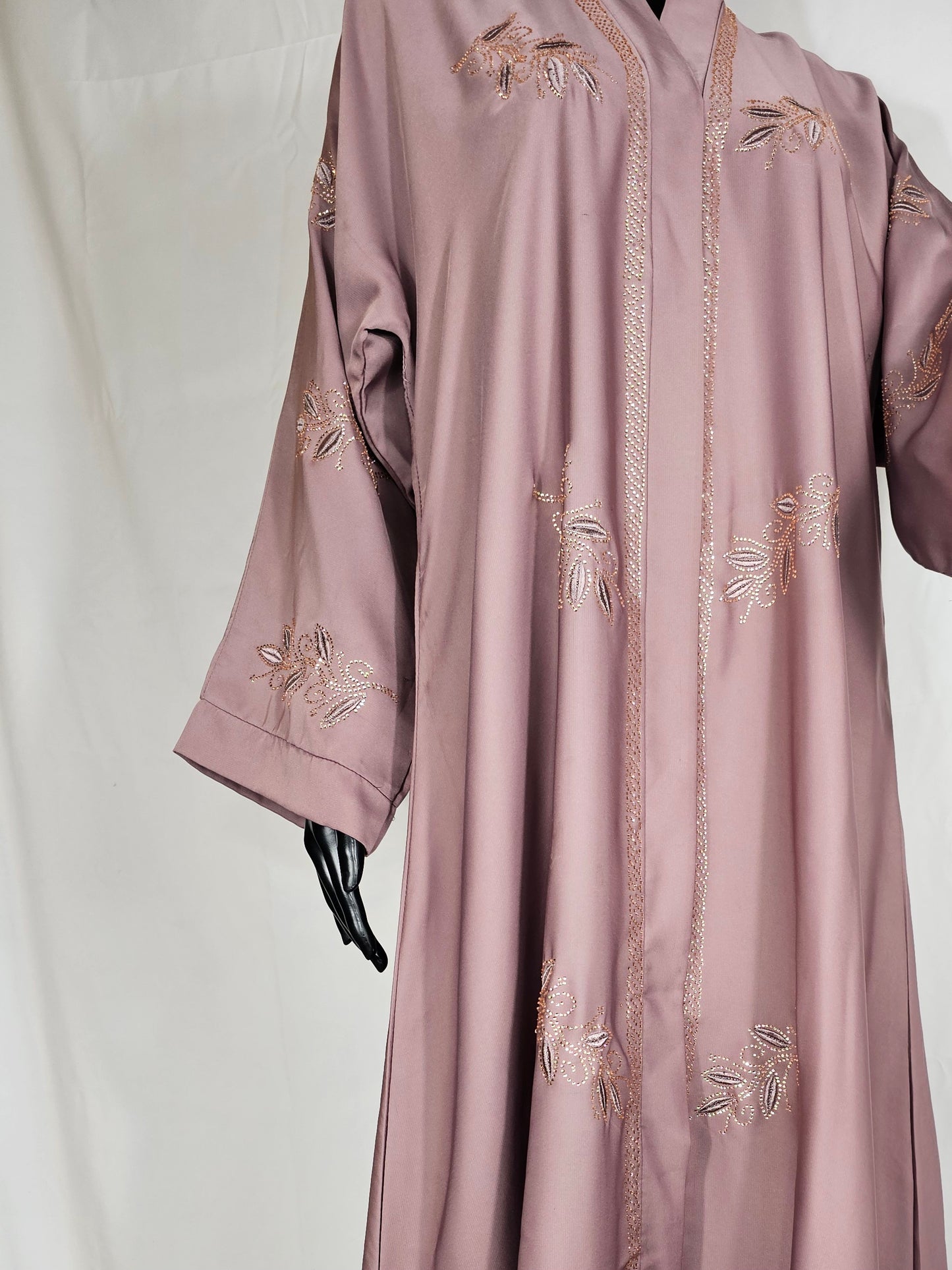 Aghsān Al-Amal – A Vision of Elegance