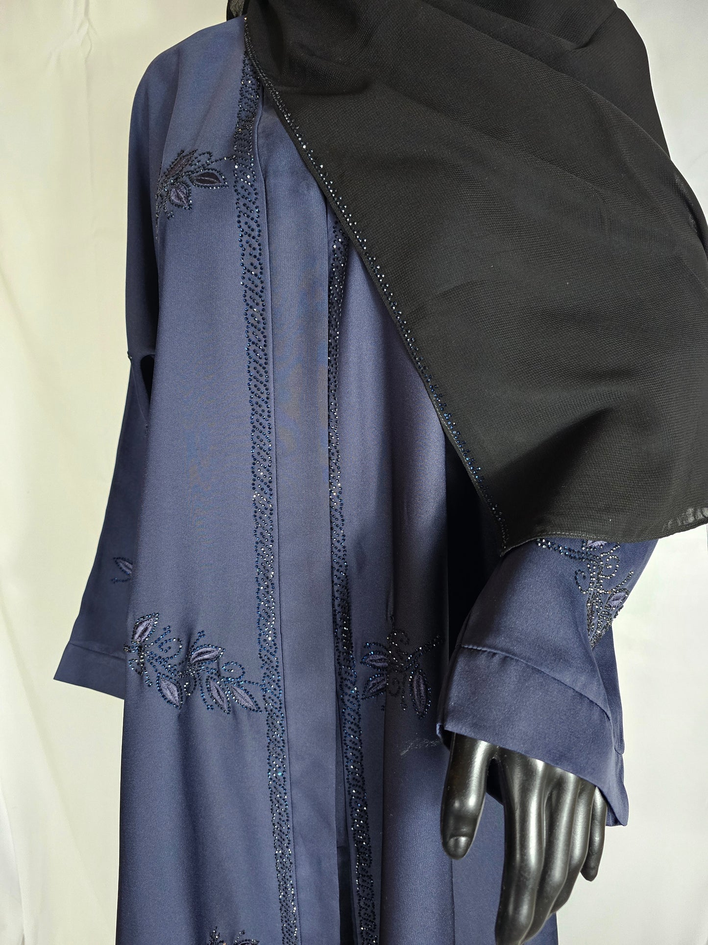 Aghsān Al-Amal – A Vision of Elegance