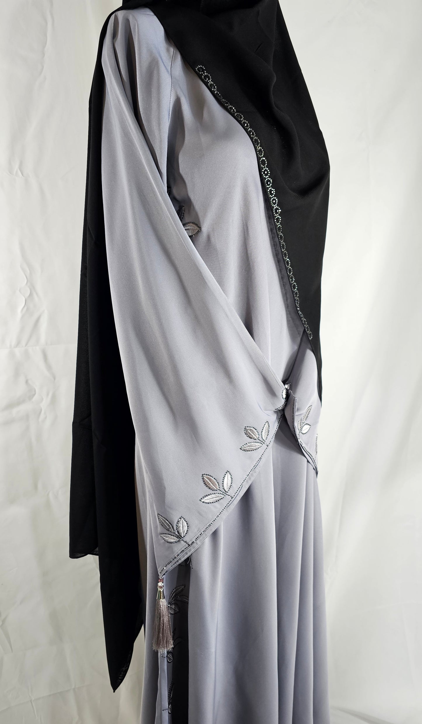 Hala – Radiance in Silver