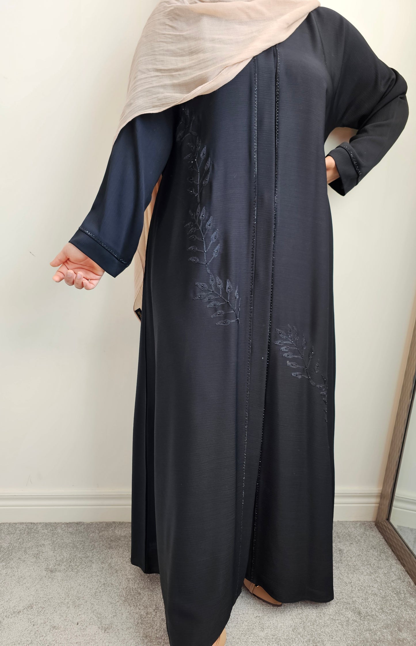 Zaynara Embellish – A Tale of Elegance and Grace